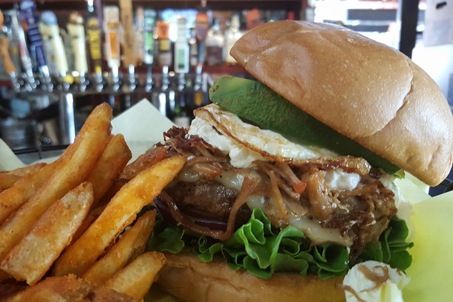 Downtown%20cafe%20burger