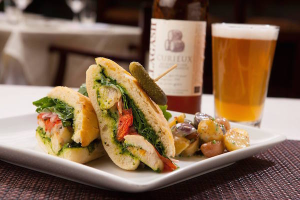 The%20casual%20side%20bar %20sandwich