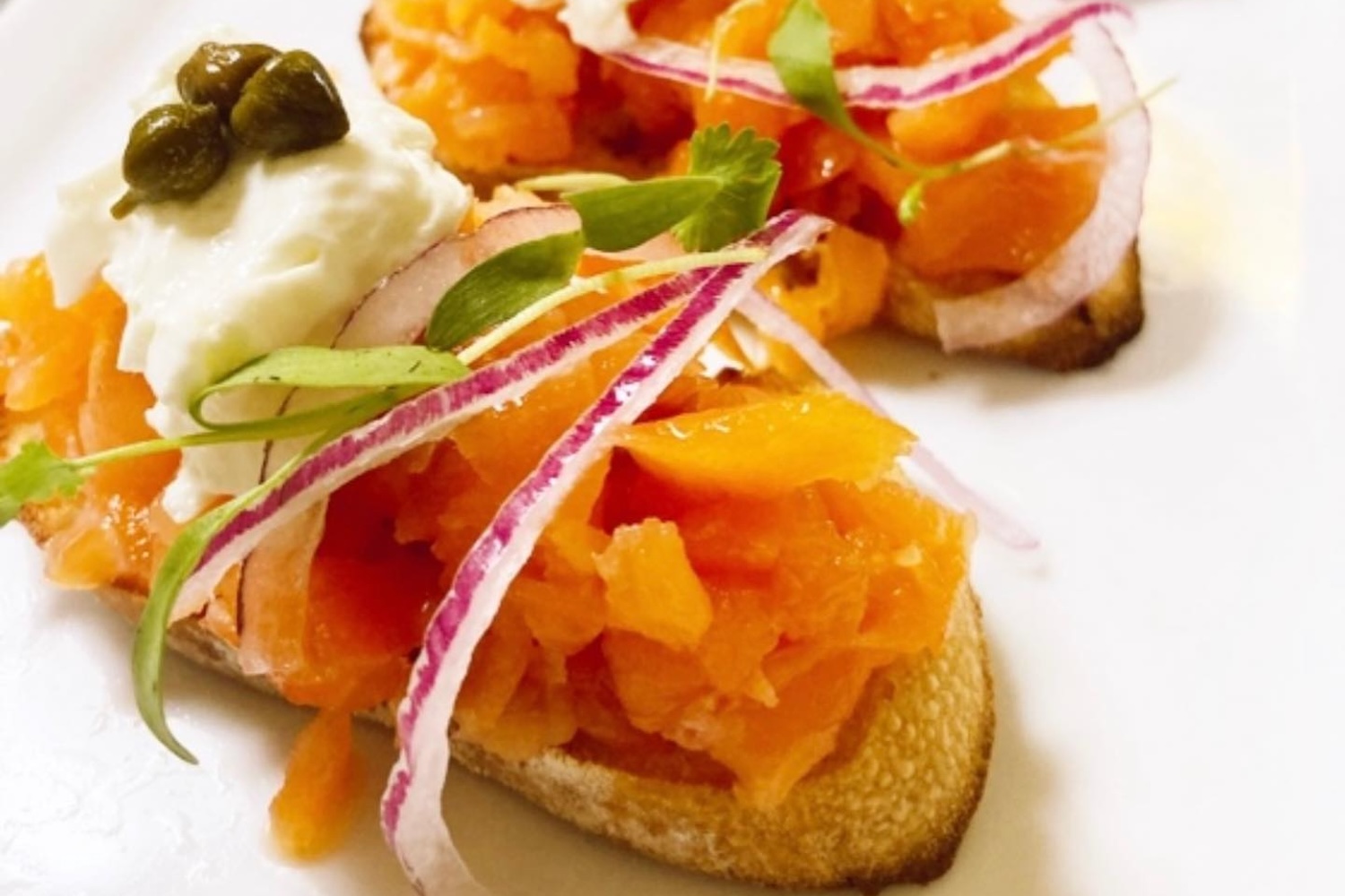 Parc%20bistro %20smoked%20salmon%20crostini