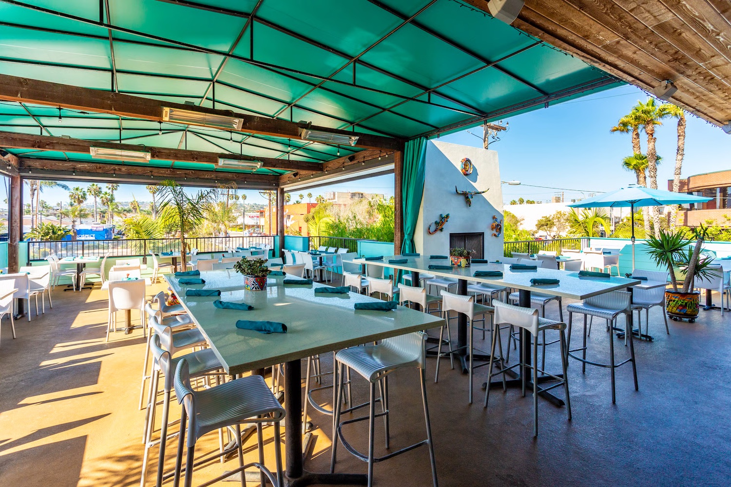 Pueblo %20upper%20patio%20