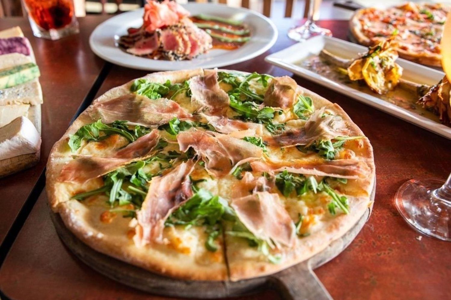 Mediterraneo%20italian%20bistro %20bianca%20pizza