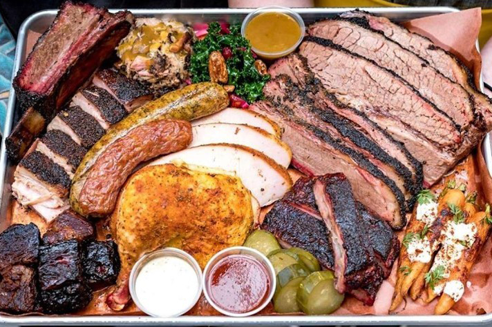 Smokey and the brisket %20bbq%20tray