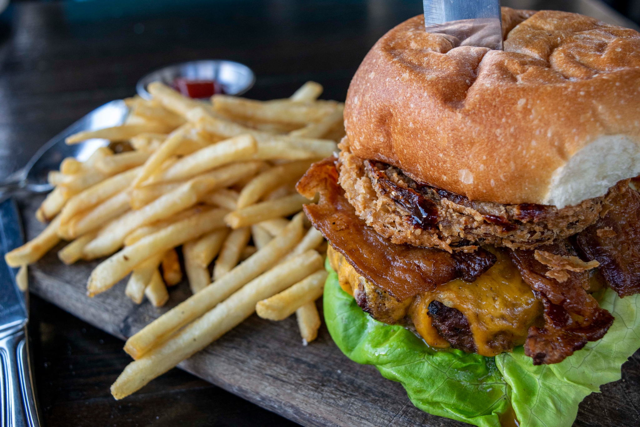 Beaumonts%20eatery%20burger