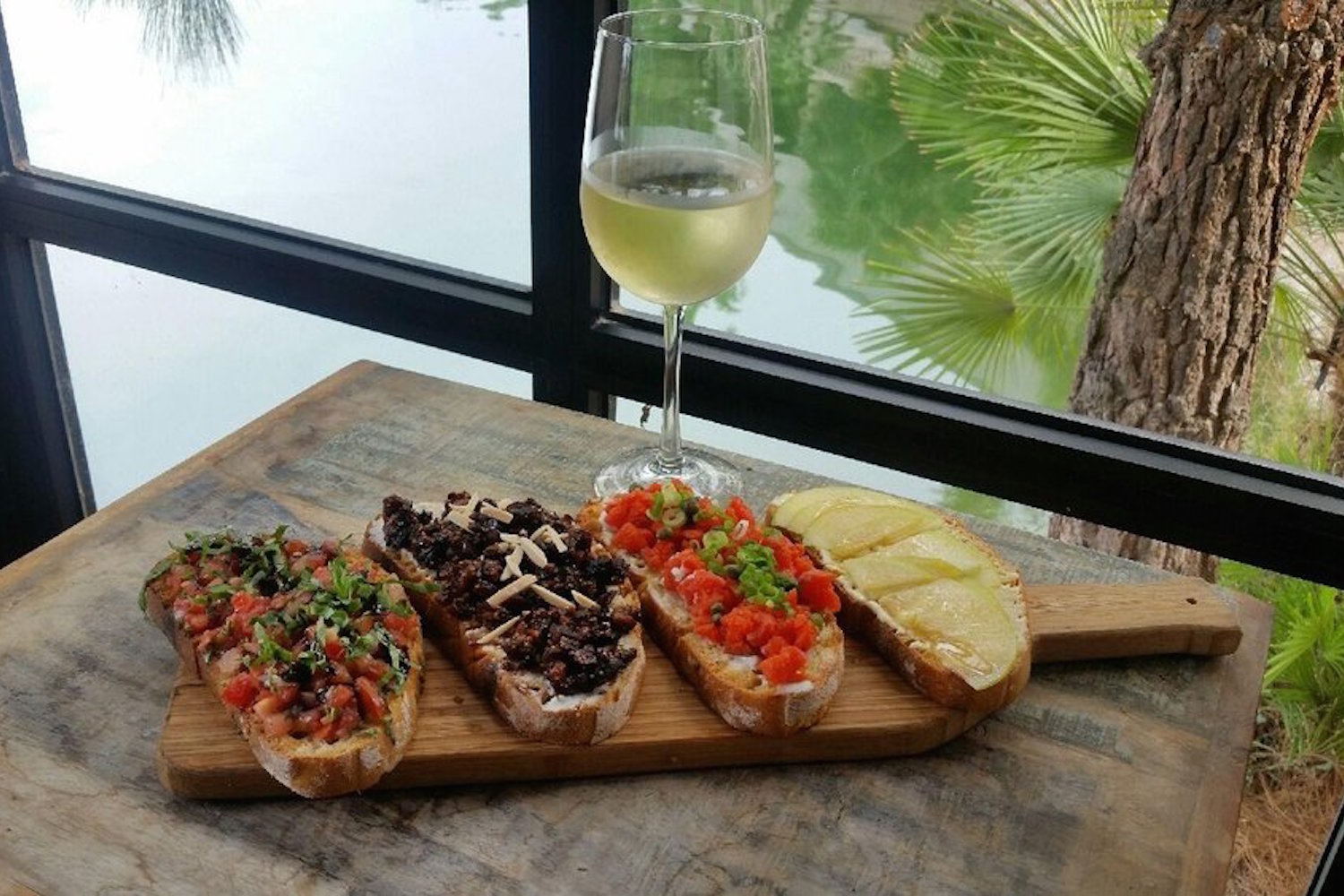 Stone%20%26%20vine%20bruschetta