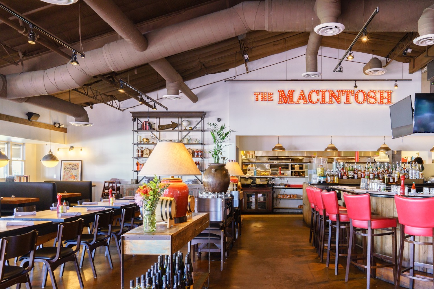 The%20macintosh %20interior